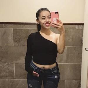 Meet your Posher, Sonia